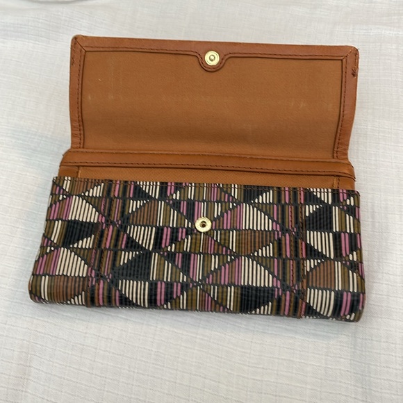 Fossil | Ellis clutch neutral multi wallet - Picture 5 of 9